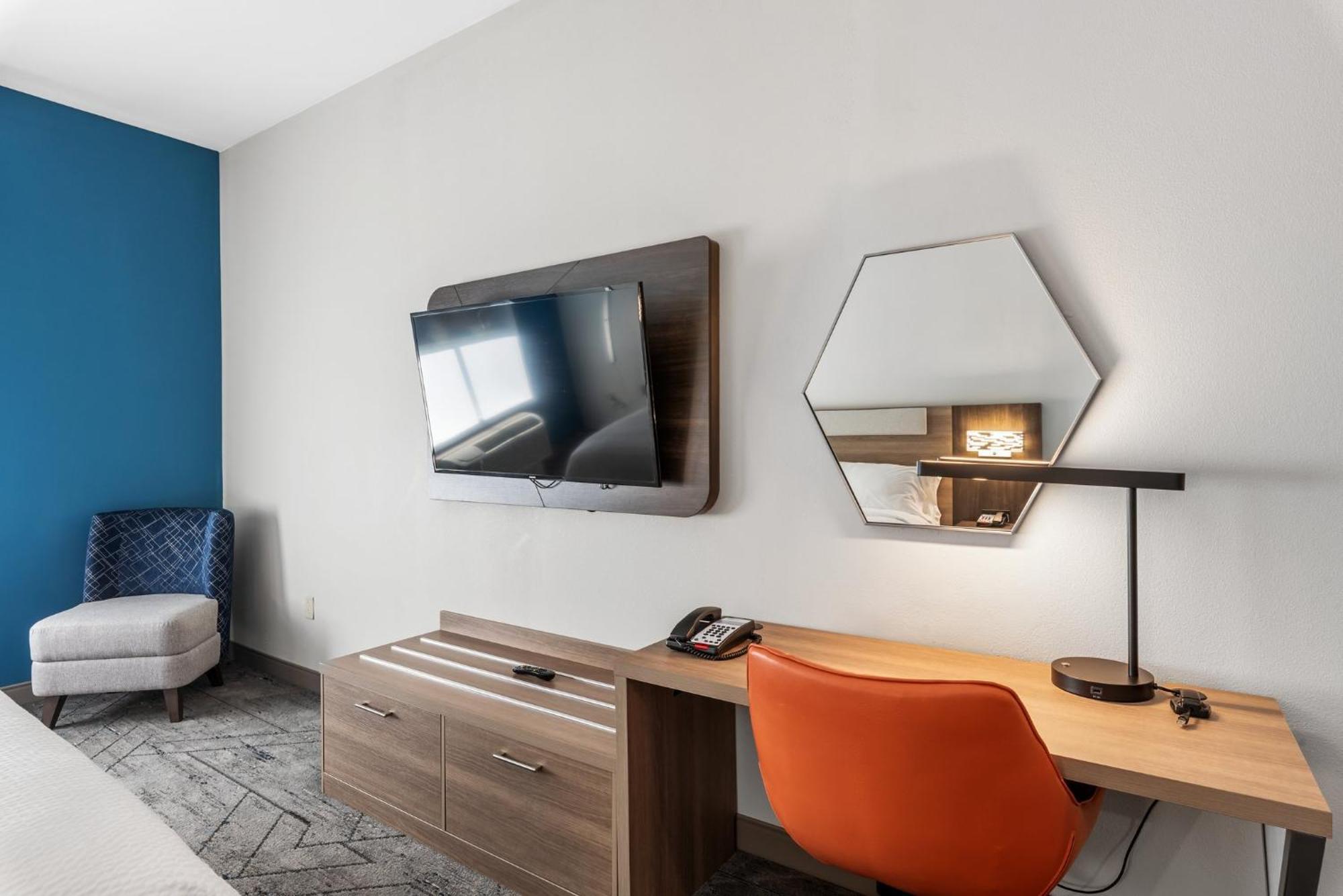 Holiday Inn Express & Suites Maumelle By Ihg Exterior photo